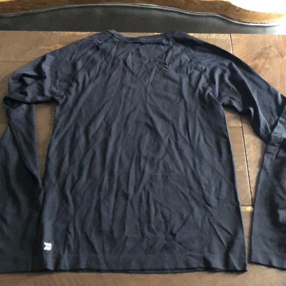 All In Motion Work-out Top - Picture 6 of 7